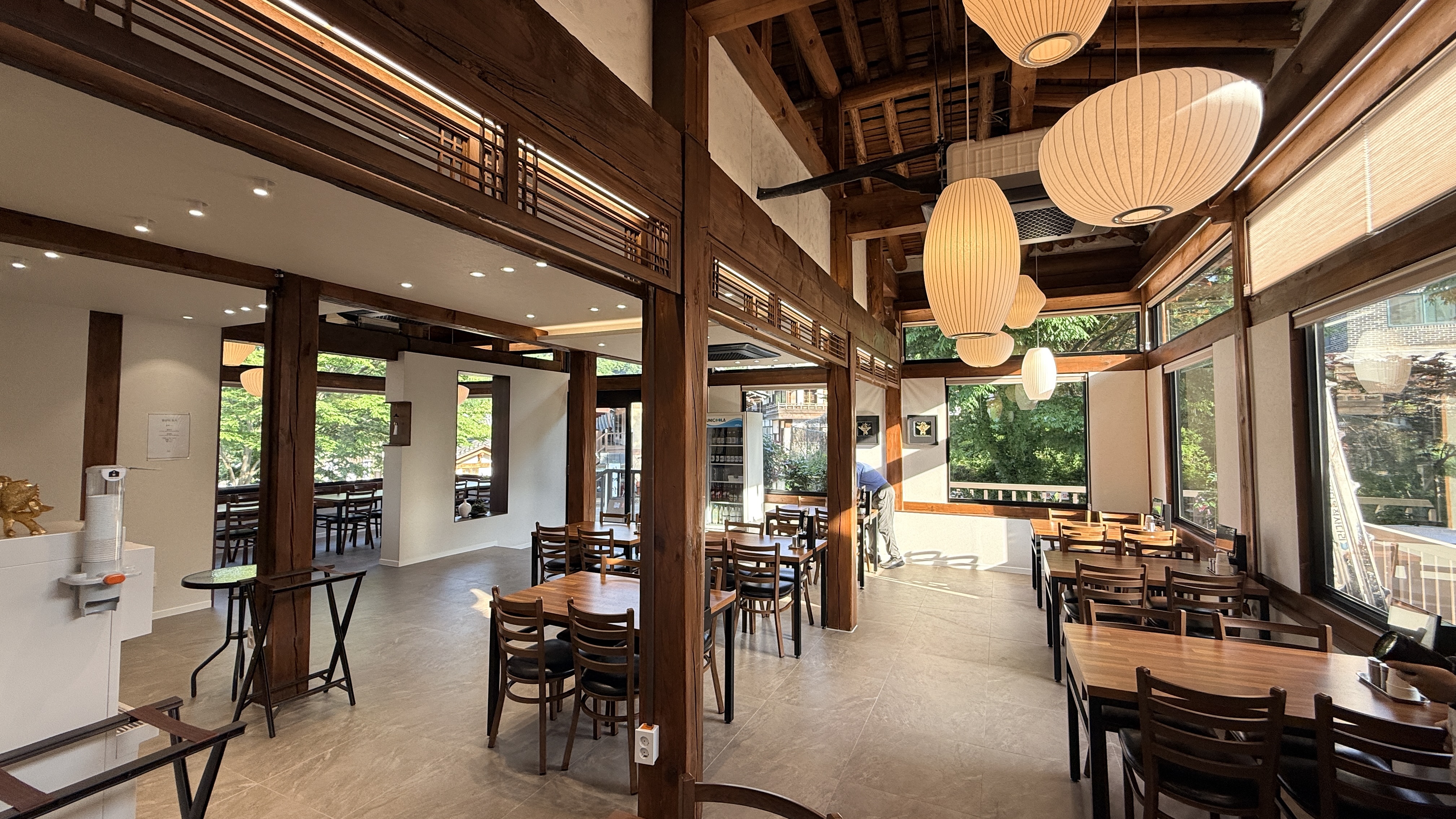 OWN SPACE DESIGN — 한옥 카페 레스토랑