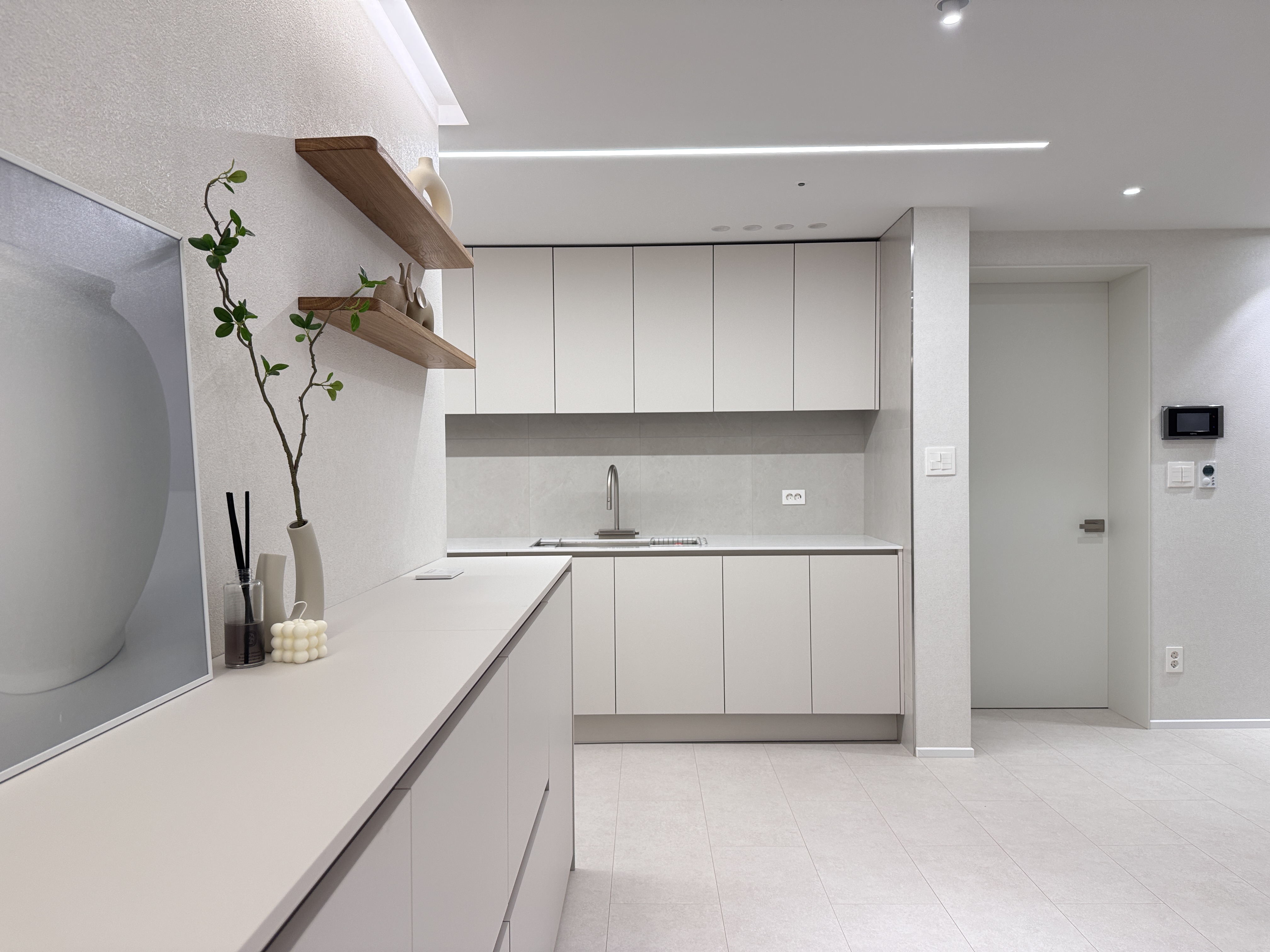 OWN SPACE DESIGN — 미니멀 주방 인테리어